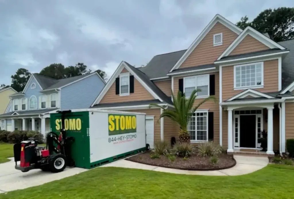 Stomo between-home storage